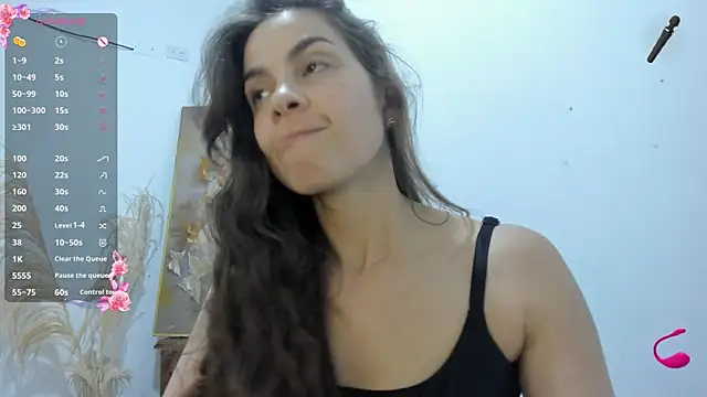 Snapshot of jessyegoldenn chatting on October 27, 10:44 pm jessyegoldenn online show from October 27, 10:44 pm