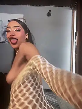 MichelleDiaz Pink online show from November 27, 5:13 pm