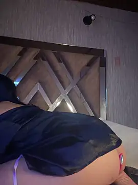 MichelleDiaz Pink online show from November 14, 3:32 am