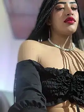 MichelleDiaz Pink online show from March 12, 4:30 am