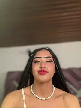 MichelleDiaz Pink online show from March 12, 7:35 am