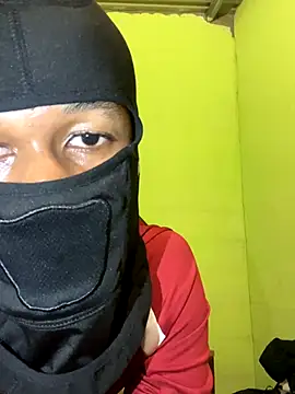 BttmGuy01 online show from December 13, 8:04 pm