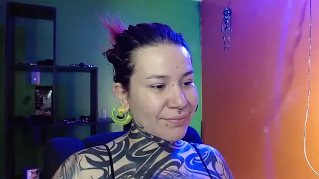 Pandora 9666 online show from May 7, 6:22 pm