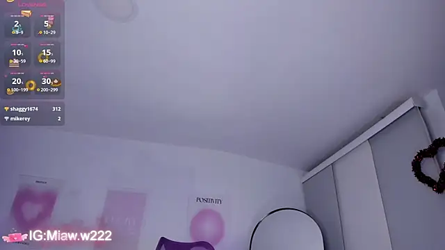 MiaWilsson  online show from April 13, 2:26 am