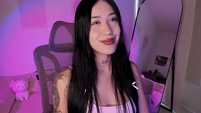 MiaWilsson  online show from June 16, 3:23 pm