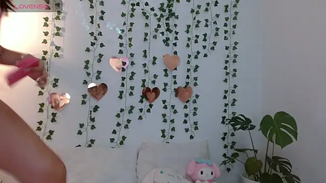 hellokitty  valery online show from April 11, 2:41 am