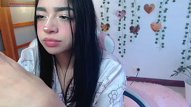 Snapshot of hellokitty__valery chatting on June 25, 1:58 am hellokitty valery online show from June 25, 1:58 am