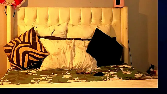 ebonylover1 online show from March 3, 7:48 am