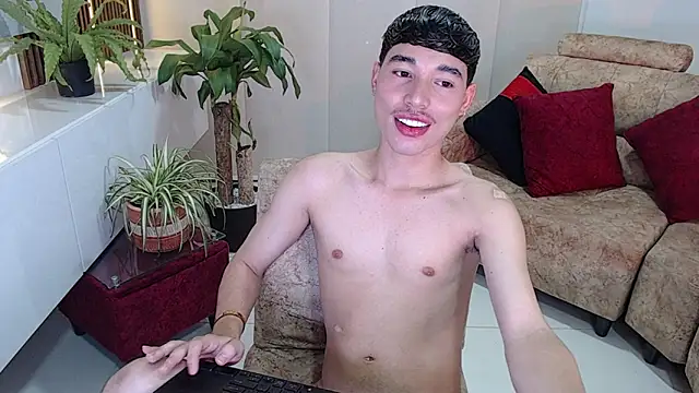 Snapshot of cod_dolll chatting on September 27, 11:33 pm cod dolll online show from September 27, 11:33 pm