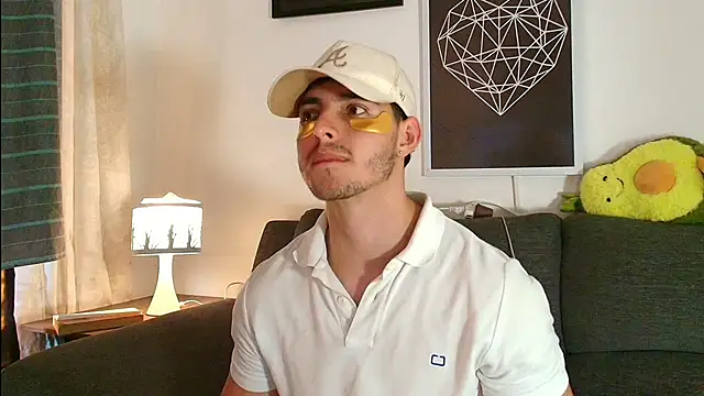 thomyafar online show from February 10, 1:32 pm