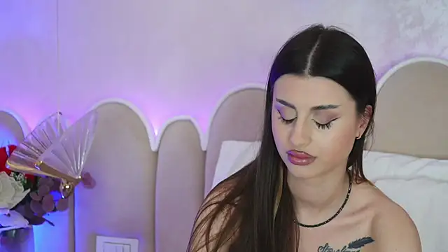 Alice Voss online show from March 31, 6:15 am