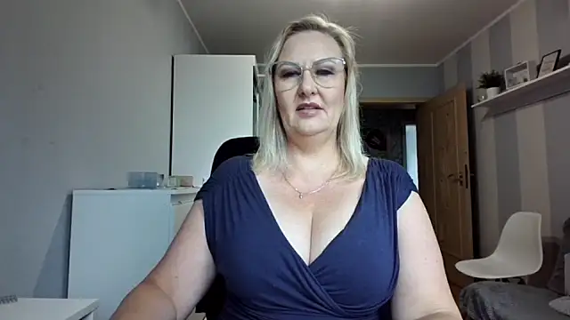DianaLive online show from July 1, 8:14 am