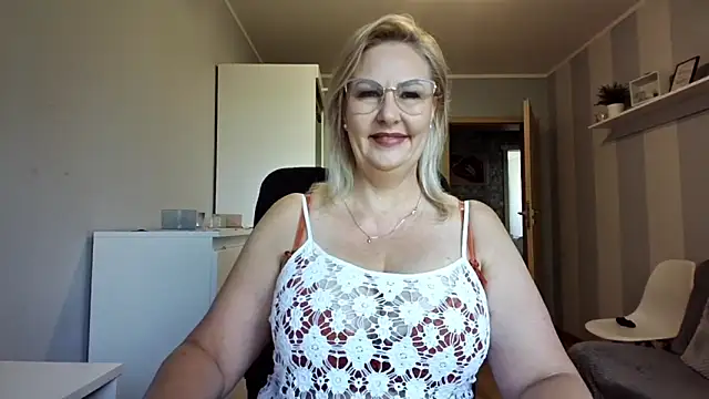 DianaLive online show from July 2, 6:08 am
