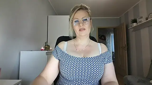 DianaLive online show from February 26, 9:20 am