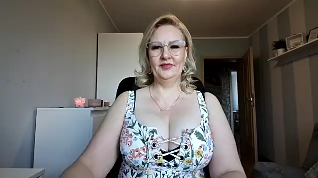 DianaLive online show from April 1, 6:15 am