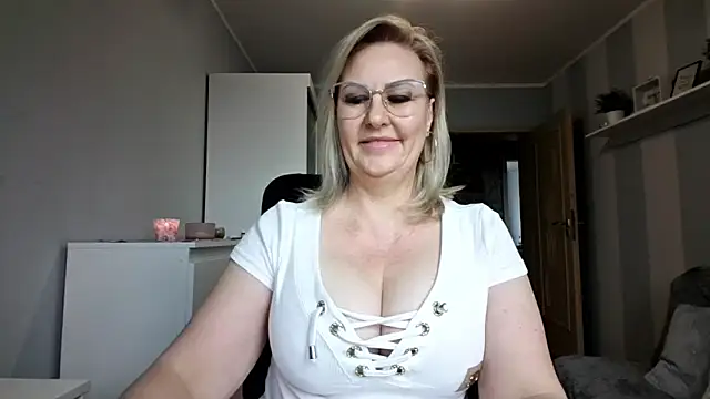 DianaLive online show from March 24, 6:57 am