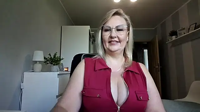 DianaLive online show from July 9, 7:20 am