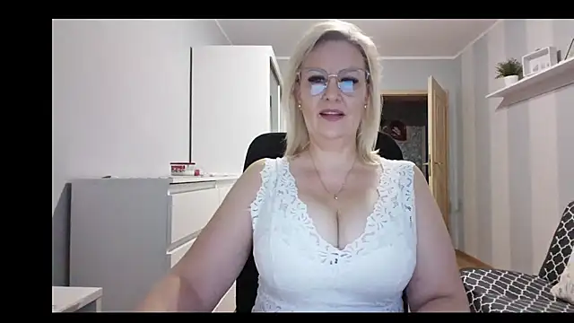 DianaLive online show from December 5, 7:29 am