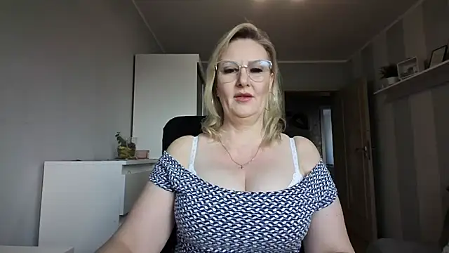 DianaLive online show from March 11, 7:13 am