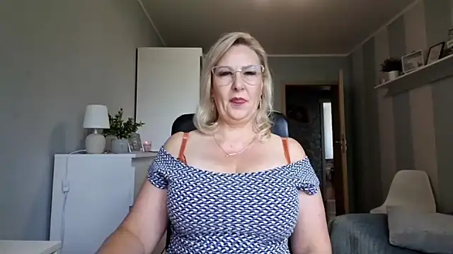 DianaLive online show from July 24, 7:04 am