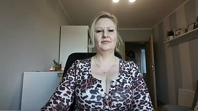 DianaLive online show from March 4, 7:16 am