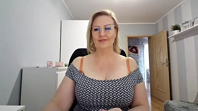 DianaLive online show from March 28, 11:44 am