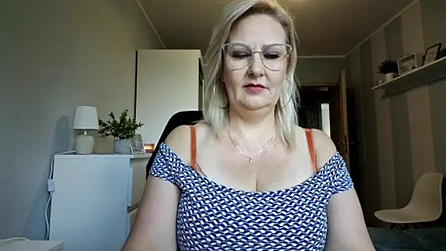 DianaLive online show from July 8, 7:53 am