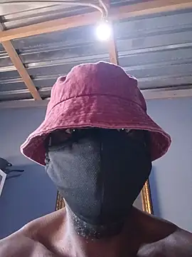 Snapshot of TheBlackT chatting on July 16, 7:16 am TheBlackT online show from July 16, 7:16 am