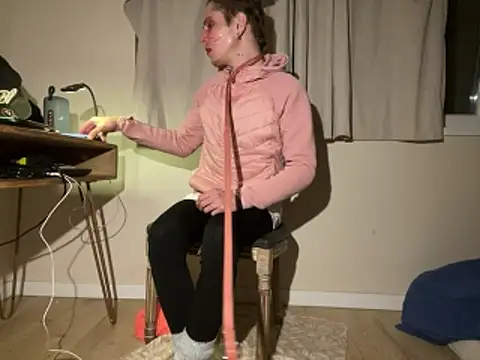 femboybandi online show from March 7, 1:01 am