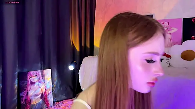 Snapshot of Adele_kawaii chatting on June 21, 5:41 pm Adele kawaii online show from June 21, 5:41 pm