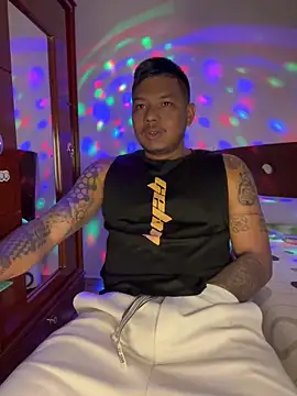 Saipuer31 online show from March 12, 6:34 pm