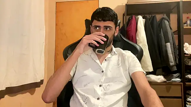 Snapshot of iendriw chatting on October 8, 3:30 am iendriw online show from October 8, 3:30 am