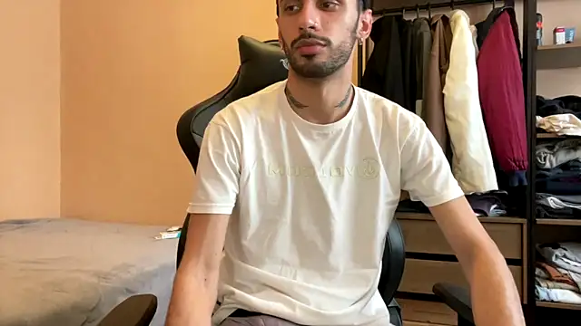 iendriw online show from December 4, 7:24 pm