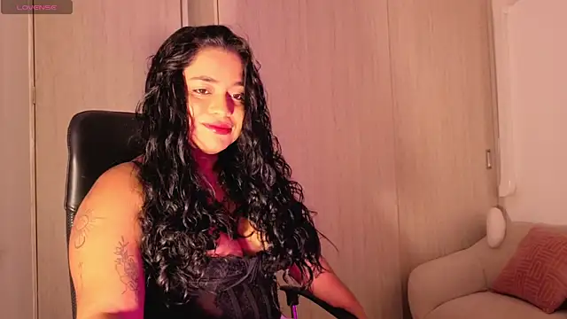 Snapshot of tatiana_10 chatting on June 22, 10:07 pm tatiana 10 online show from June 22, 10:07 pm