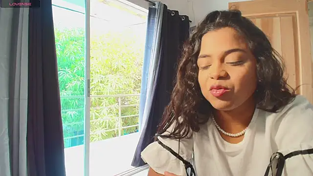 Snapshot of tatiana_10 chatting on February 25, 3:20 pm tatiana 10 online show from February 25, 3:20 pm