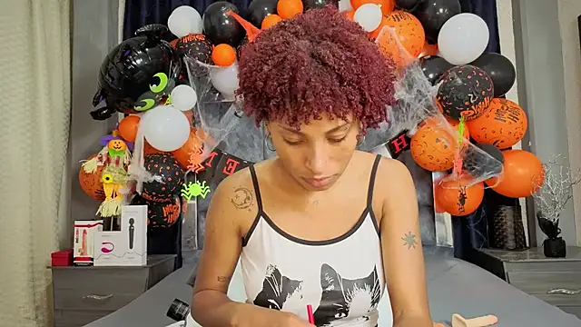 Effie cooper online show from October 23, 7:45 pm