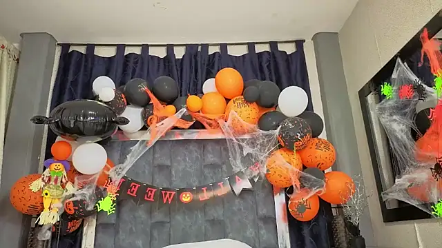 Effie cooper online show from October 31, 7:32 pm