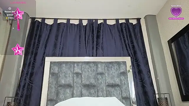 Effie cooper online show from December 3, 8:30 pm