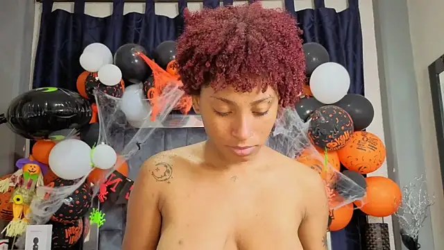 Effie cooper online show from October 26, 7:47 pm