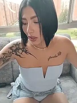 Kylie brazt online show from April 5, 10:05 pm