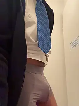 jojofloflo online show from March 2, 6:13 pm