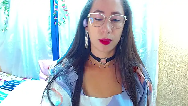 Gia leinn online show from November 5, 1:47 pm