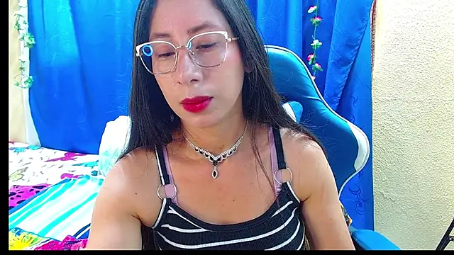 Snapshot of Gia_leinn chatting on June 26, 4:02 pm Gia leinn online show from June 26, 4:02 pm