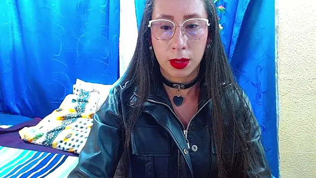 Gia leinn online show from May 8, 8:45 pm