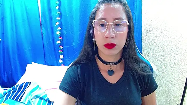 Gia leinn online show from April 26, 3:42 pm
