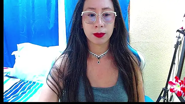 Snapshot of Gia_leinn chatting on June 27, 6:03 pm Gia leinn online show from June 27, 6:03 pm