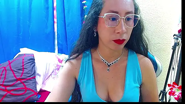 Snapshot of Gia_leinn chatting on July 10, 3:12 pm Gia leinn online show from July 10, 3:12 pm