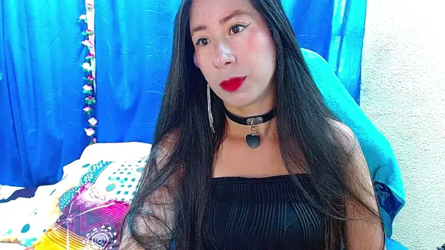 Gia leinn online show from April 5, 4:46 pm