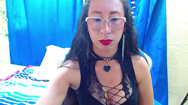 Gia leinn online show from May 22, 8:18 pm