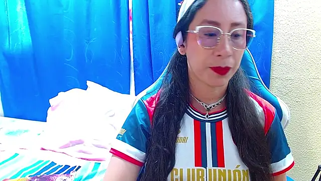 Snapshot of Gia_leinn chatting on July 11, 5:02 pm Gia leinn online show from July 11, 5:02 pm